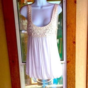 LOWCUT BALLOON TOPS ARE SEXY IN MALIBU, CA 2015